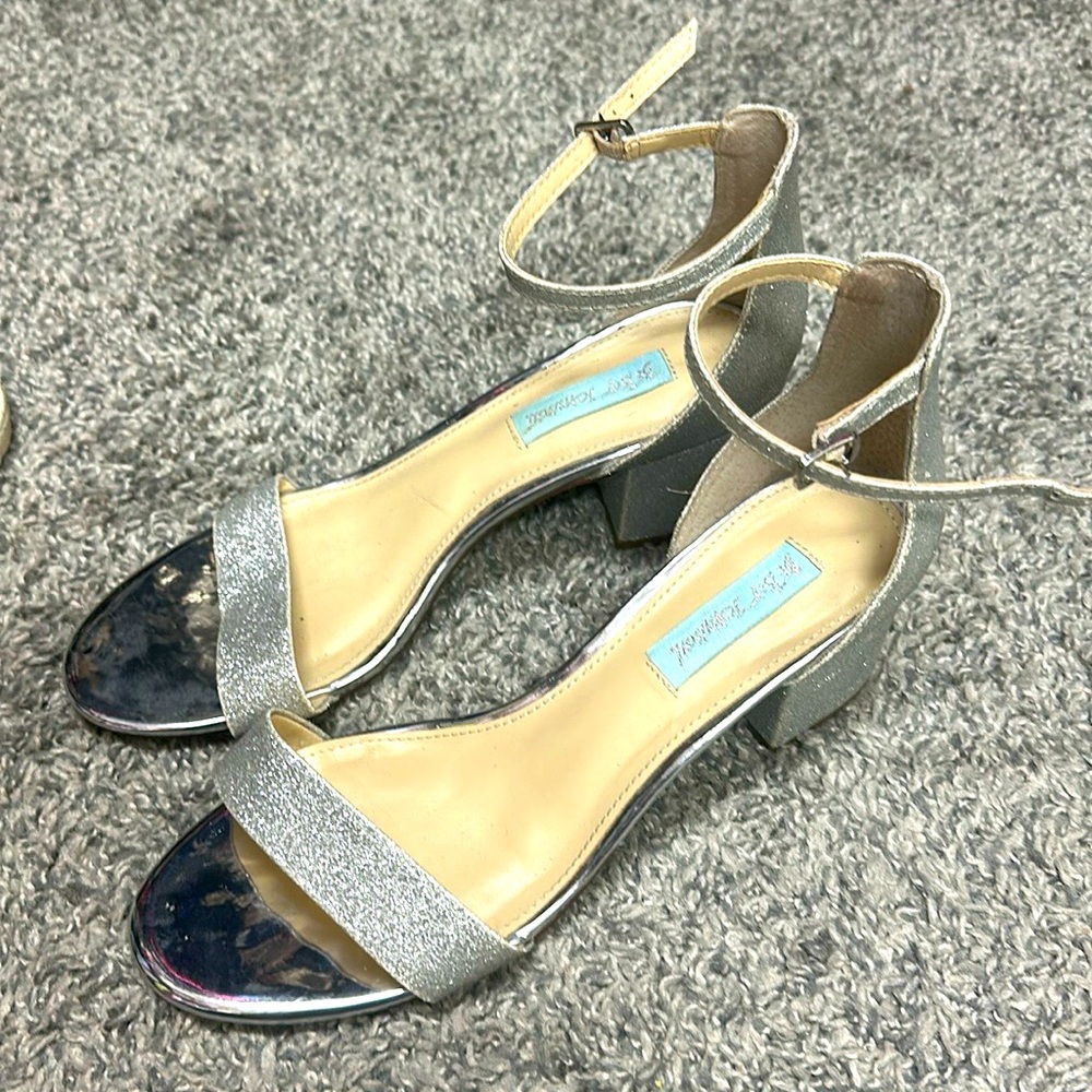 Betsey Johnson Sparkling Silver Heels Size 9